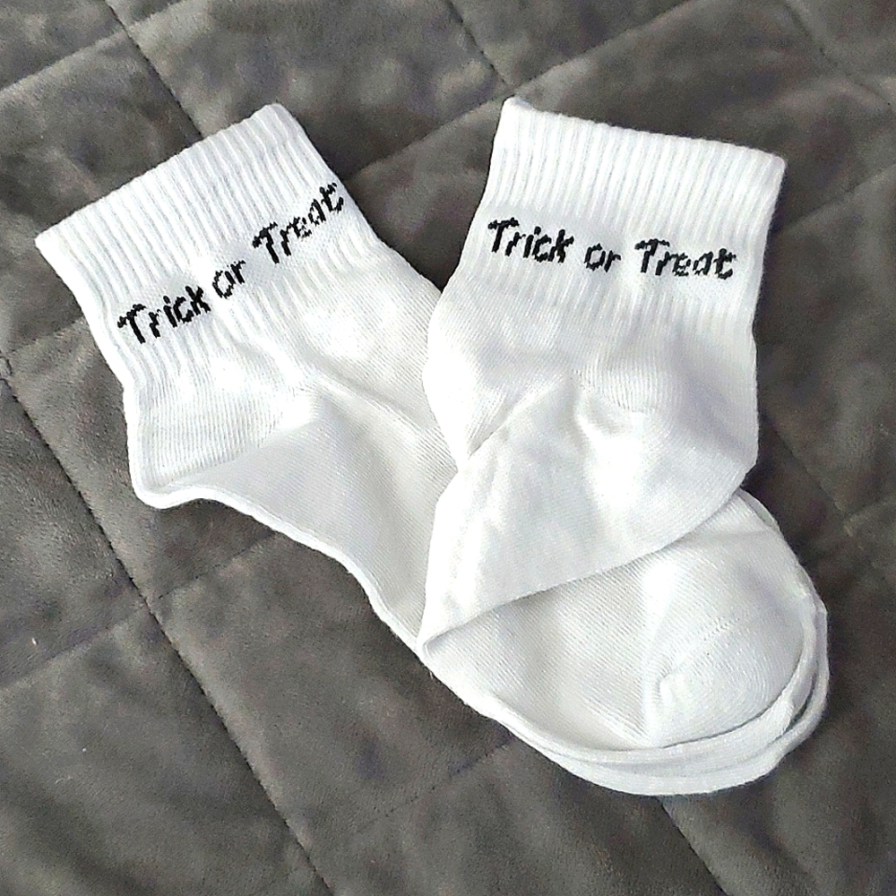 🎉2/$20🎉 Festive White 'Trick or Treat' Socks